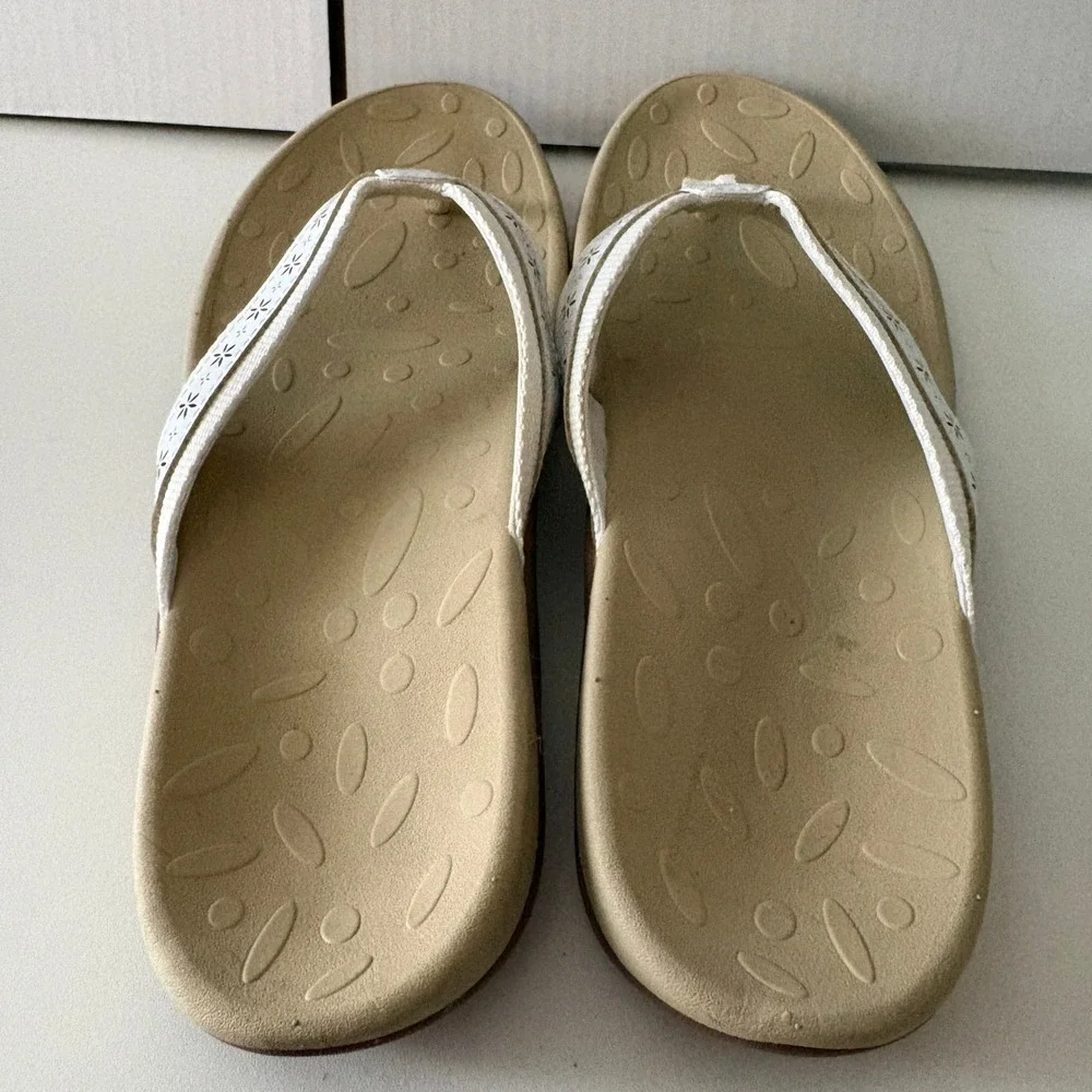 Joomra Womens Orthotic Flip Flops White Floral Arch Support Sandals Size 41 10